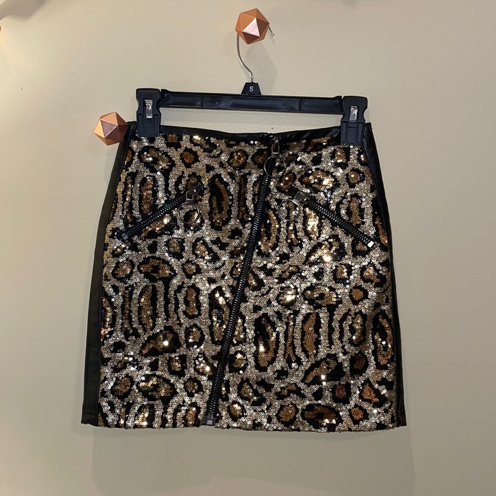 Cheetah Sequin mini skirt. Size small from Wild Honey